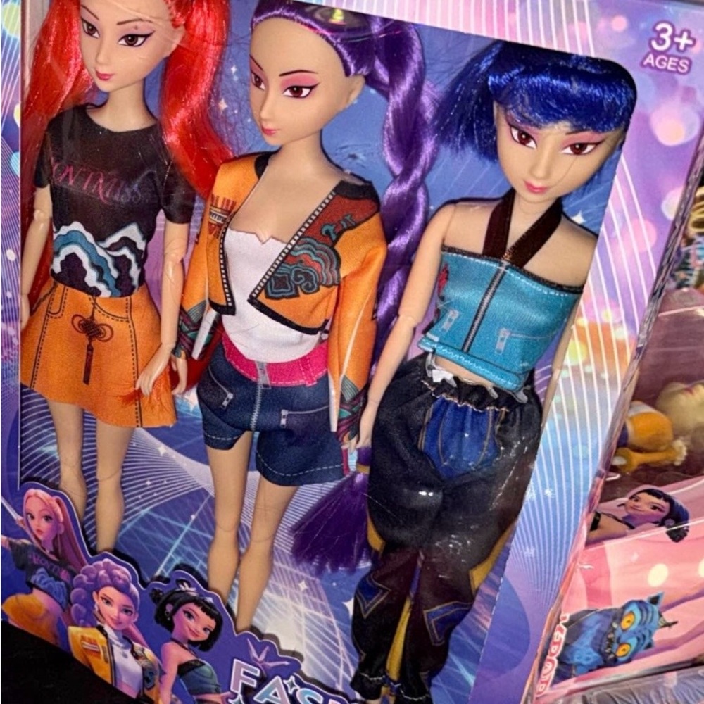 Set K-pop demon hunters dolls